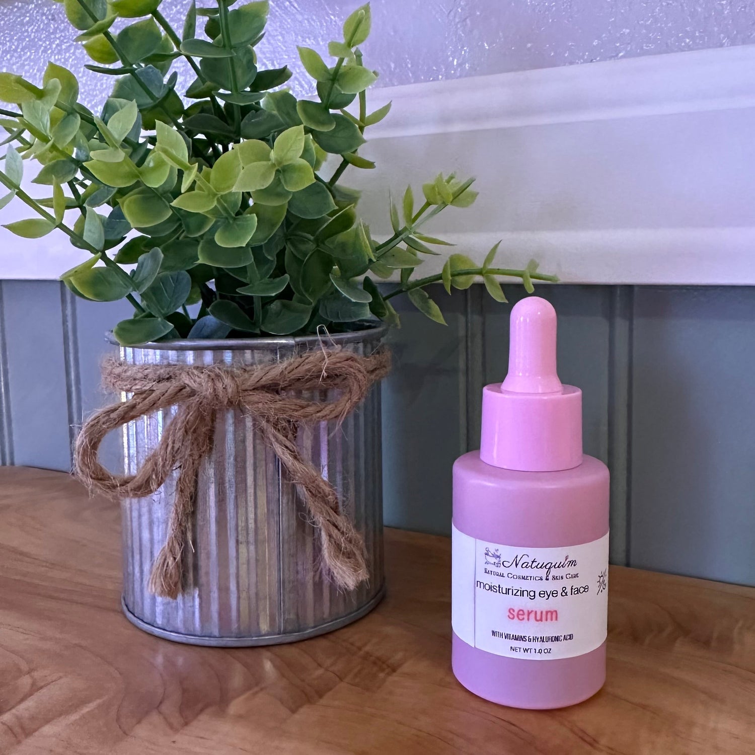 Moisturizing Eye &amp; Face Serum